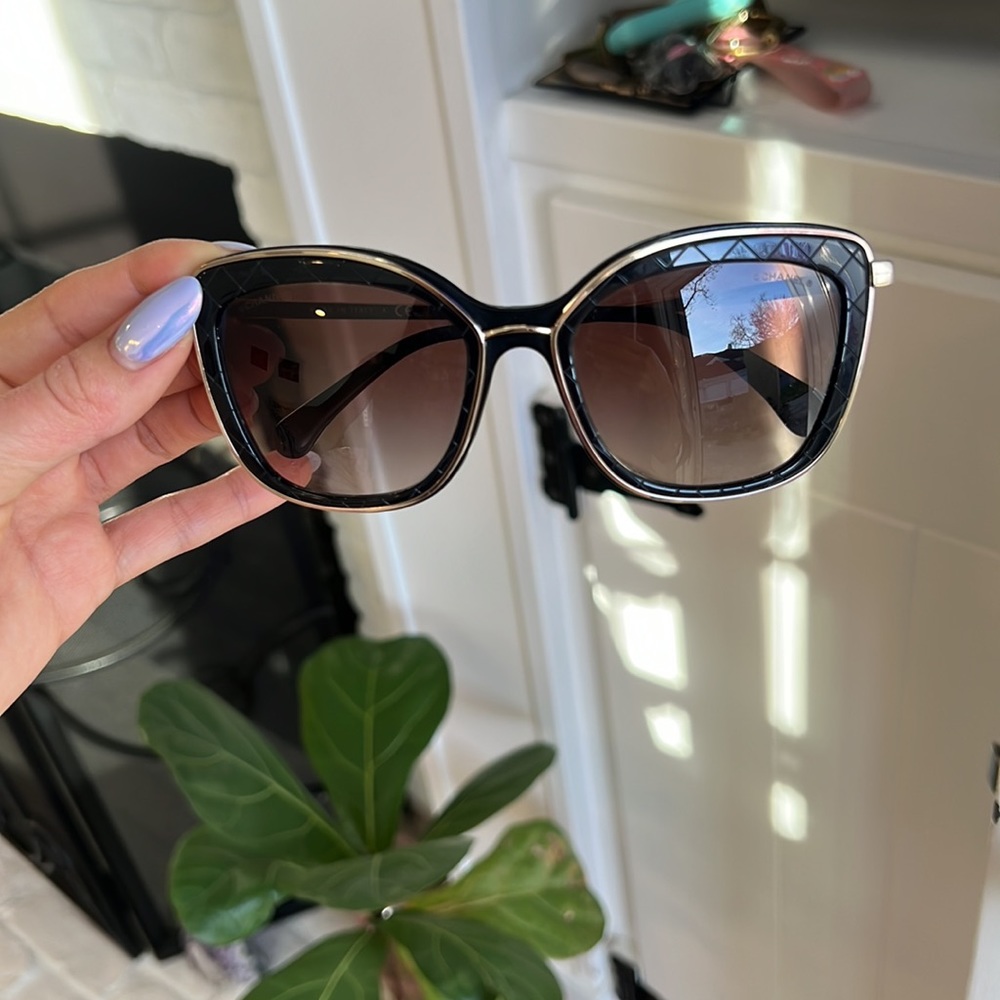 Chanel sunglasses authentic